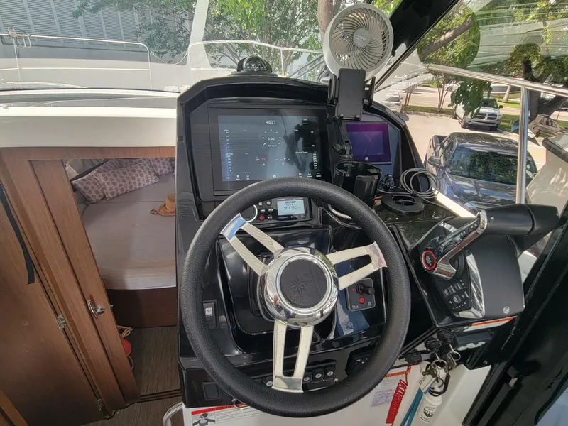 Slide: The Image of Jeanneau NC895 2023 - 5807031