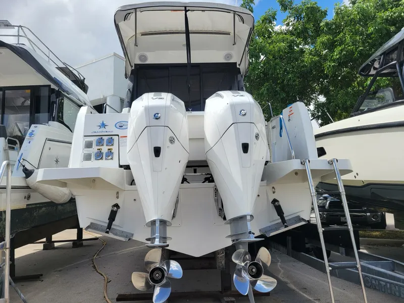 Slide: The Image of Jeanneau NC895 2023 - 5807046