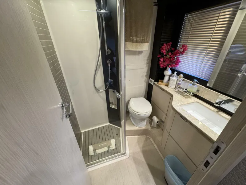 Slide: The Image of Azimut 66 Flybridge 2018 - 5799431