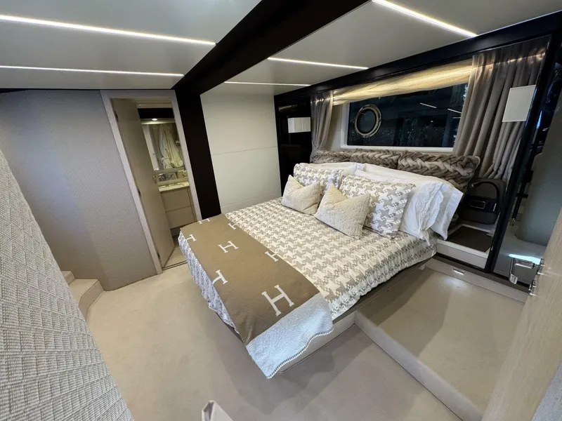 Slide: The Image of Azimut 66 Flybridge 2018 - 5799436