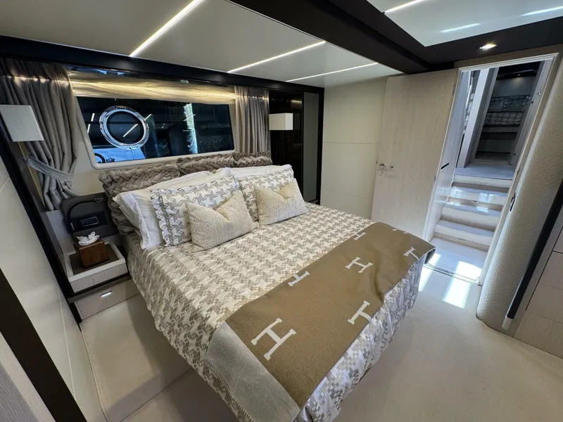 Slide: The Image of Azimut 66 Flybridge 2018 - 5799441