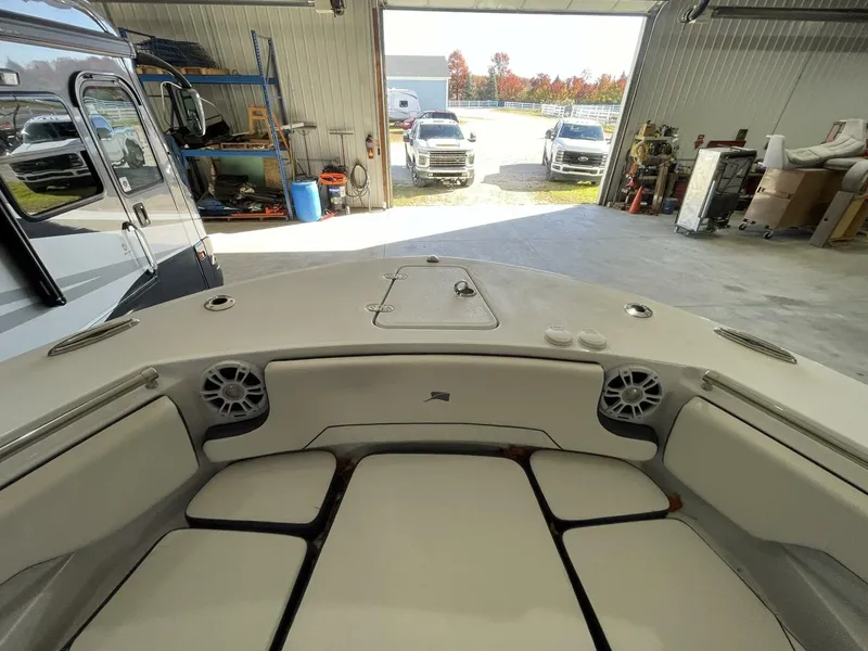 Slide: The Image of Stingray 253 Center Console 2025 - 5799723