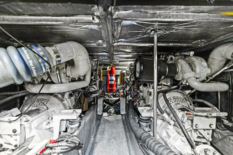 Slide: The Image of Sea Ray 480 Sedan Bridge 1998 - 5811578