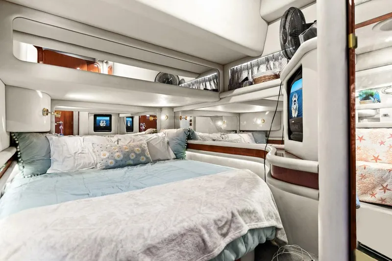 Slide: The Image of Sea Ray 480 Sedan Bridge 1998 - 5811589