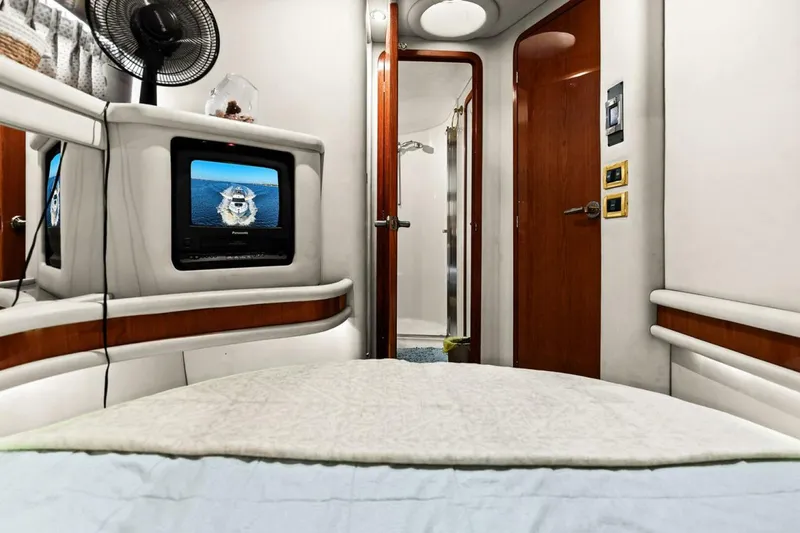 Slide: The Image of Sea Ray 480 Sedan Bridge 1998 - 5811588