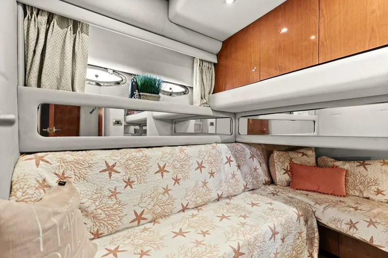 Slide: The Image of Sea Ray 480 Sedan Bridge 1998 - 5811590