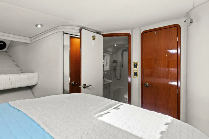 Slide: The Image of Sea Ray 480 Sedan Bridge 1998 - 5811581