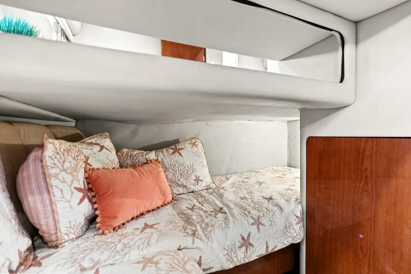 Slide: The Image of Sea Ray 480 Sedan Bridge 1998 - 5811592