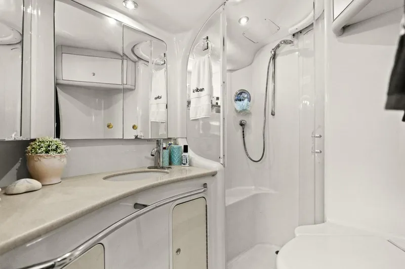 Slide: The Image of Sea Ray 480 Sedan Bridge 1998 - 5811584