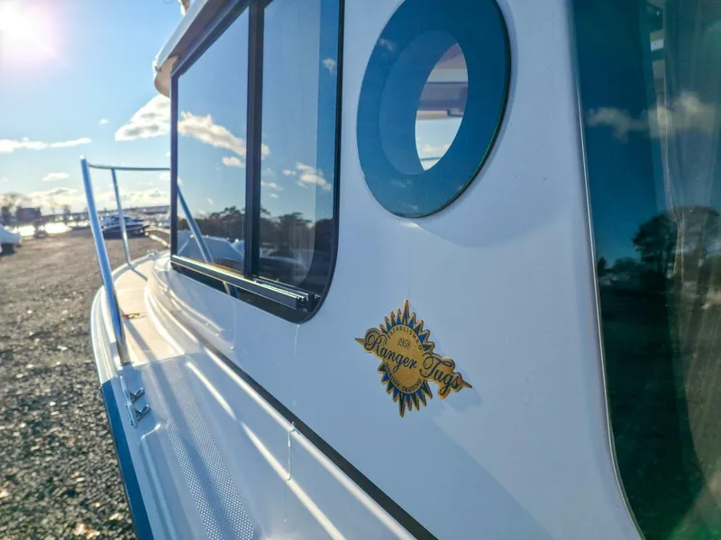 Slide: The Image of Ranger Tug R-23 2021 - 5800817