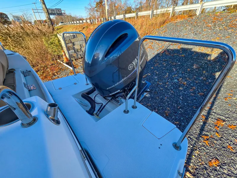 Slide: The Image of Ranger Tug R-23 2021 - 5800787