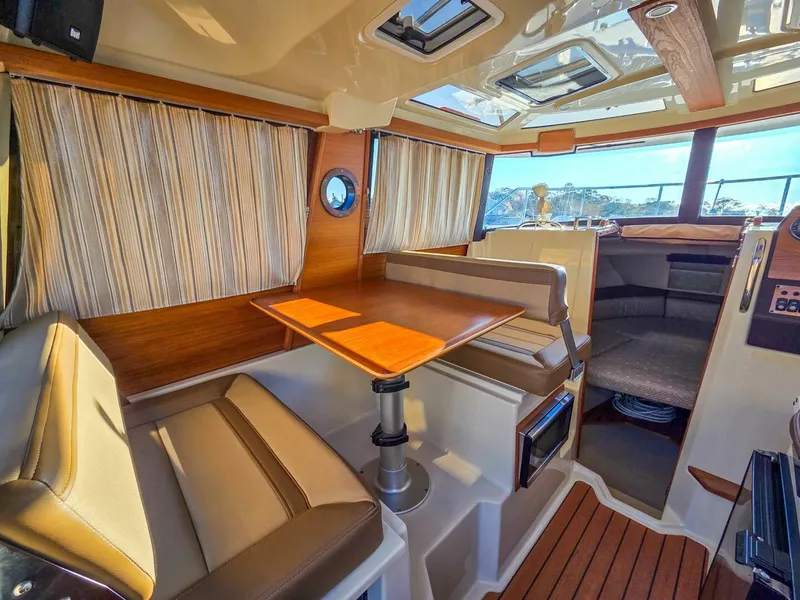 Slide: The Image of Ranger Tug R-23 2021 - 5800780