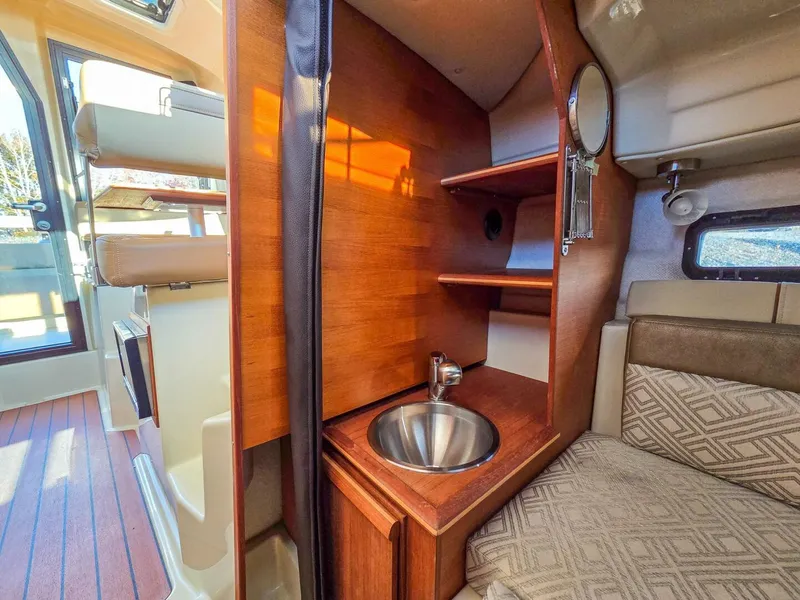 Slide: The Image of Ranger Tug R-23 2021 - 5800802