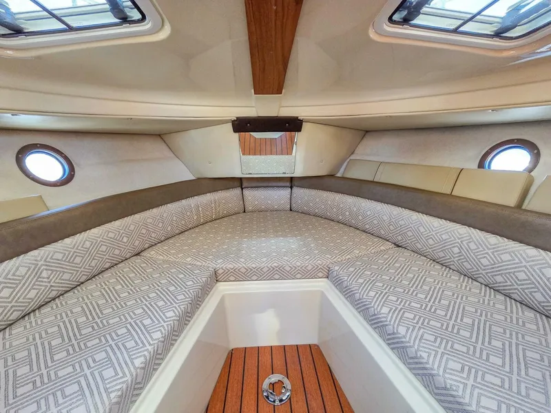 Slide: The Image of Ranger Tug R-23 2021 - 5800808