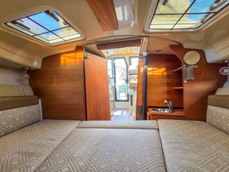 Slide: The Image of Ranger Tug R-23 2021 - 5800807