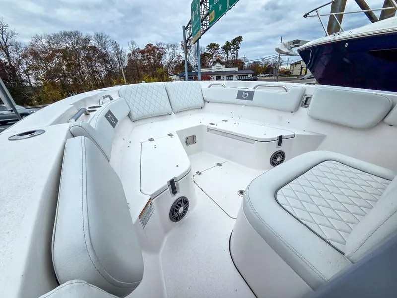 Slide: The Image of Sea Fox 228 Commander 2026 - 5801171