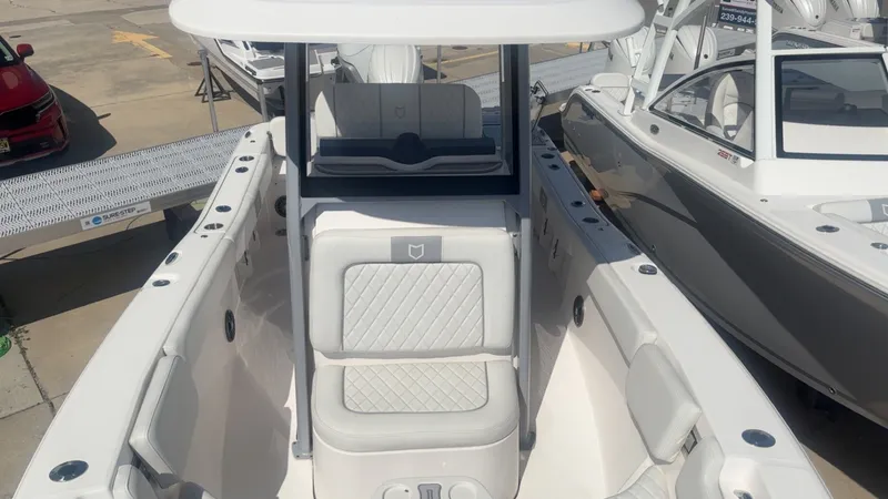 Slide: The Image of Sea Fox 228 Commander 2026 - 8145157