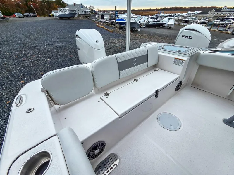 Slide: The Image of Sea Fox 228 Commander 2026 - 5801167