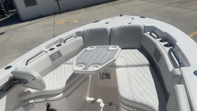 Slide: The Image of Sea Fox 228 Commander 2026 - 8145158