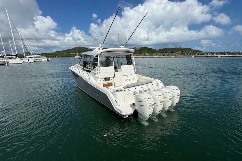Slide: The Image of Boston Whaler 405 Conquest 2021 - 5801232