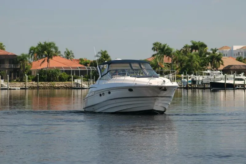 Slide: The Image of Regal 4260 Commodore 2002 - 5801391