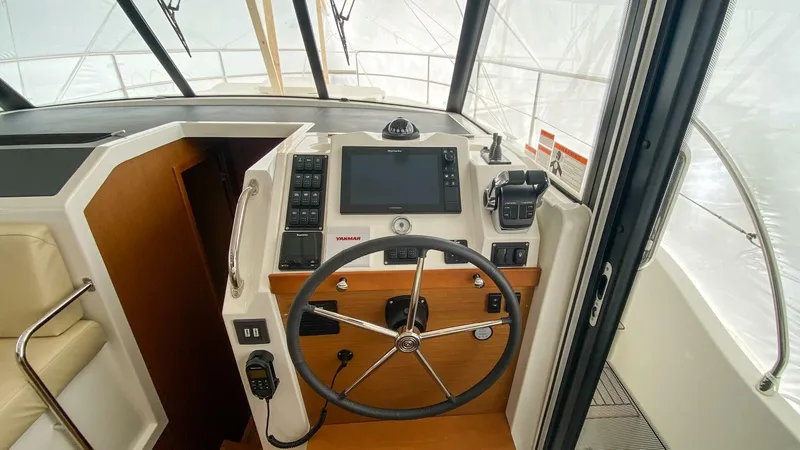 Slide: The Image of Helm Station - 5811493