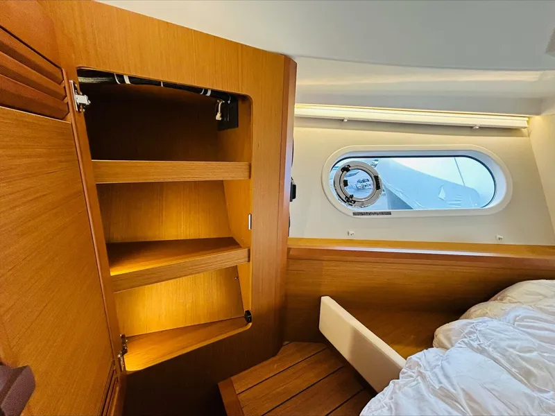 Slide: The Image of Locker in Main Cabin - 5811533