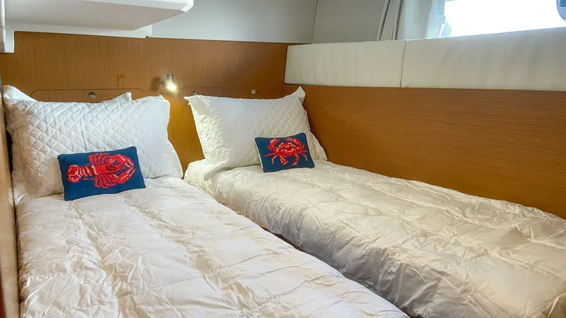 Slide: The Image of Second Cabin Comes with a cushion to fill in the middle to convert twin berths into one large berth - 5811548
