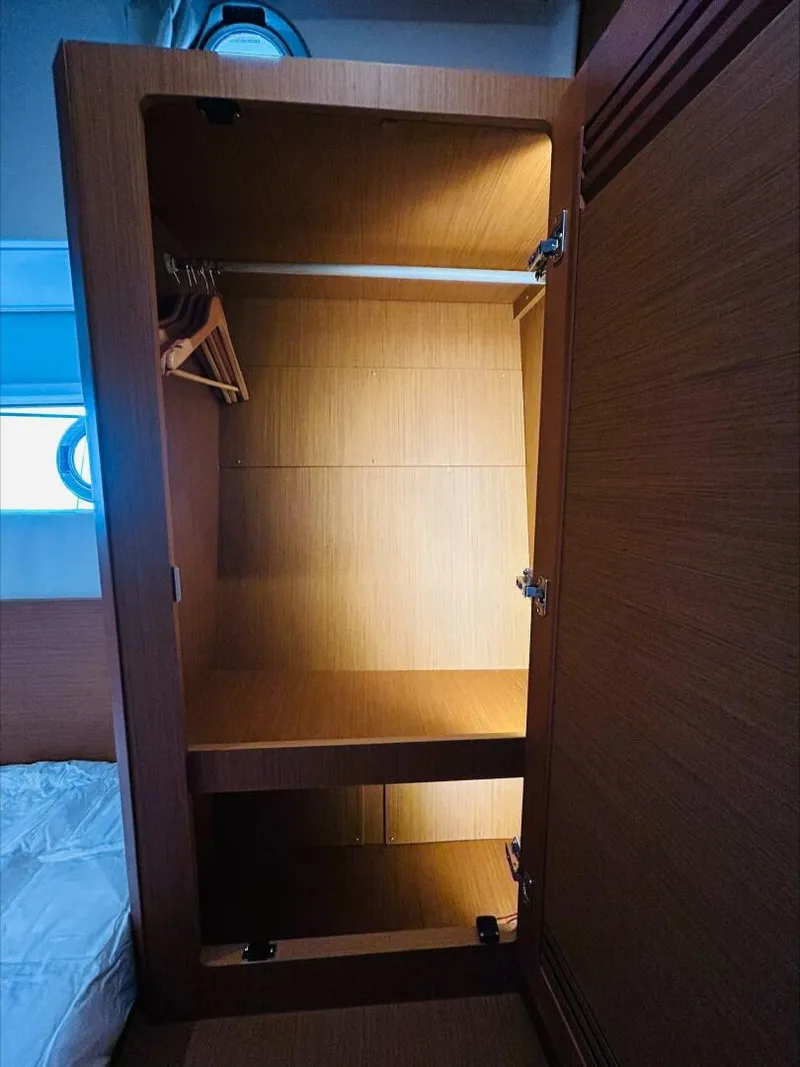 Slide: The Image of Hanging Locker - 2nd Cabin - 5811549