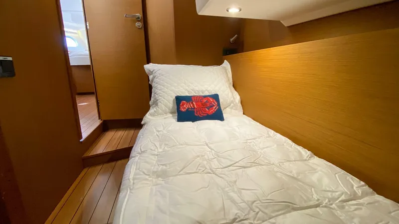 Slide: The Image of Third Cabin - 5811553