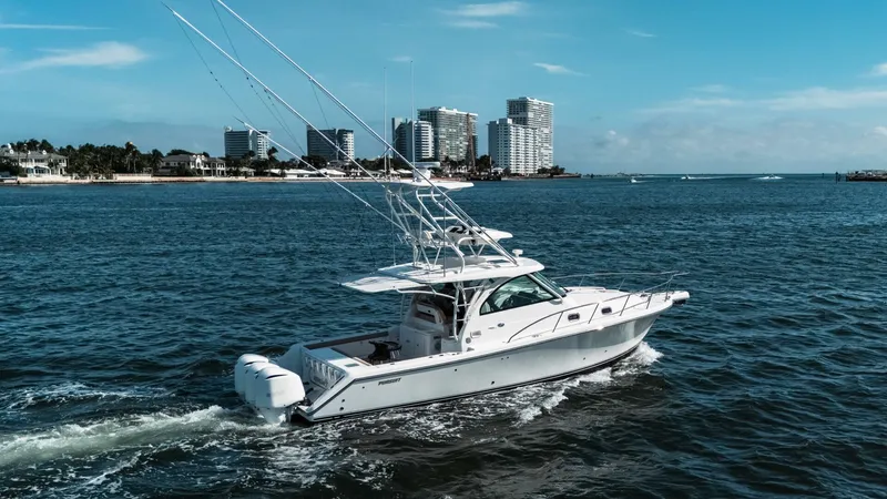 Slide: The Image of Pursuit OS 385 Offshore 2016 - 5802306