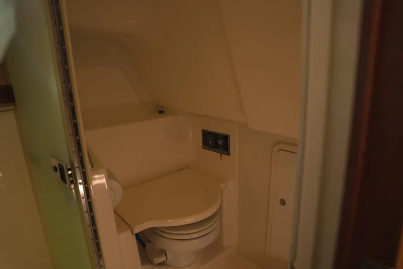 Slide: The Image of Pursuit OS 385 Offshore 2016 - 5802412