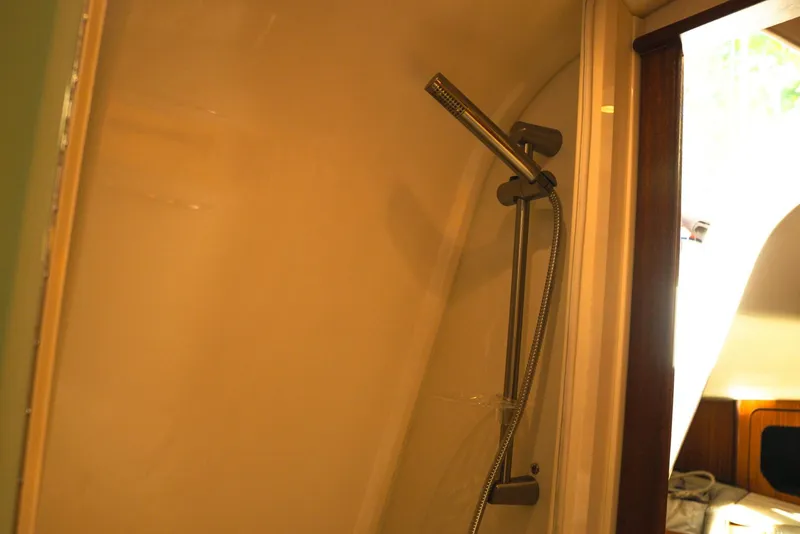 Slide: The Image of Pursuit OS 385 Offshore 2016 - 5802413