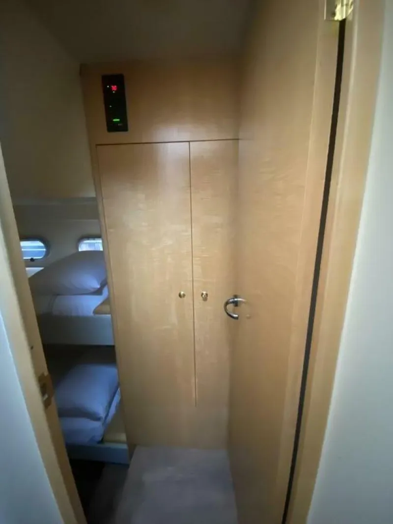 Slide: The Image of Neptunus Flybridge 1997 - 5802037