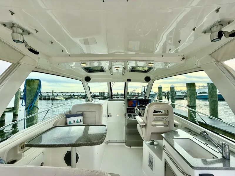 Slide: The Image of Boston Whaler 345 Conquest Pilothouse 2014 - 5818941