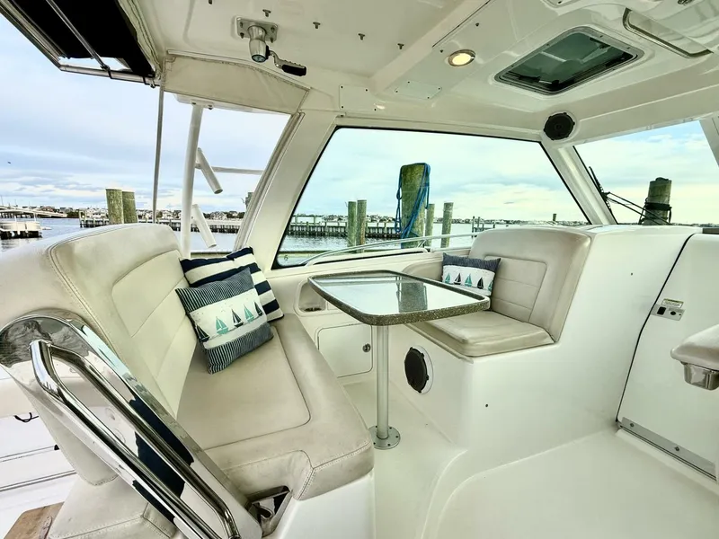 Slide: The Image of Boston Whaler 345 Conquest Pilothouse 2014 - 5818942