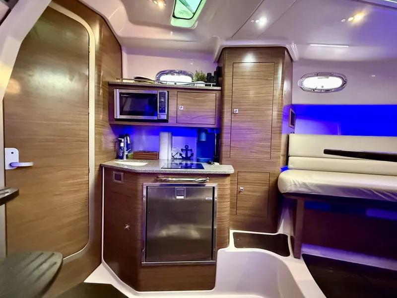 Slide: The Image of Boston Whaler 345 Conquest Pilothouse 2014 - 5818951