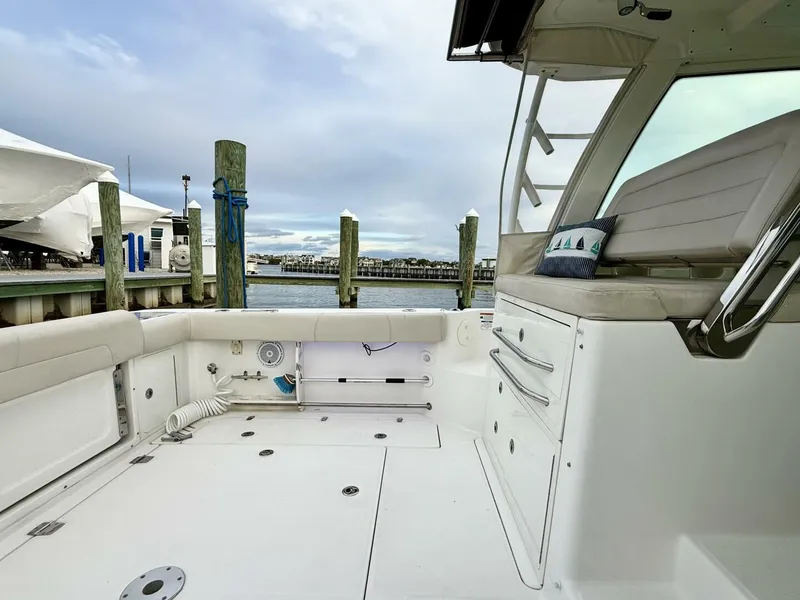 Slide: The Image of Boston Whaler 345 Conquest Pilothouse 2014 - 5818937