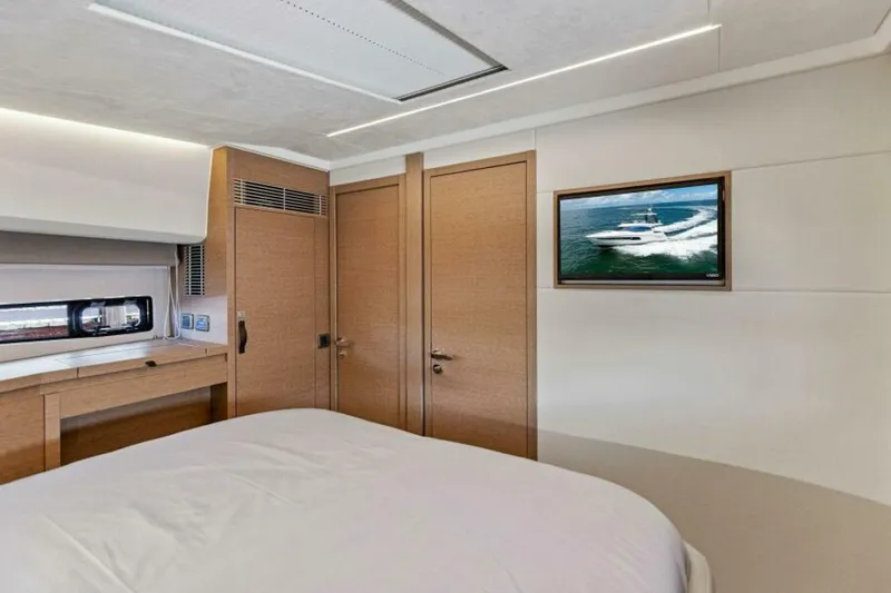 Slide: The Image of 2025 Prestige 460 Flybridge - Sistership - 5802309