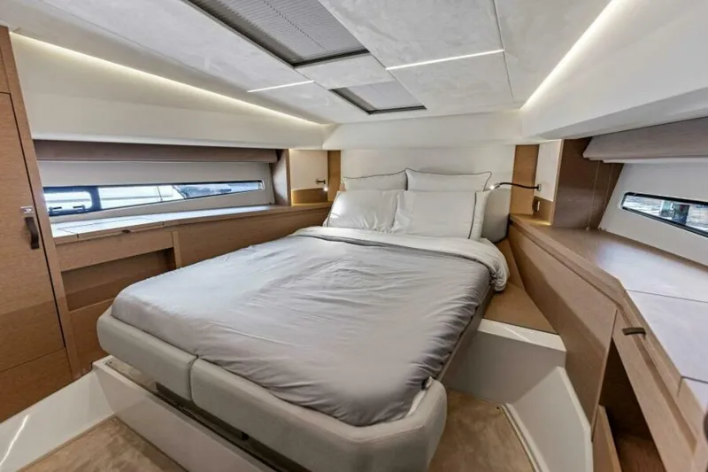 Slide: The Image of 2025 Prestige 460 Flybridge - Sistership - 5802312