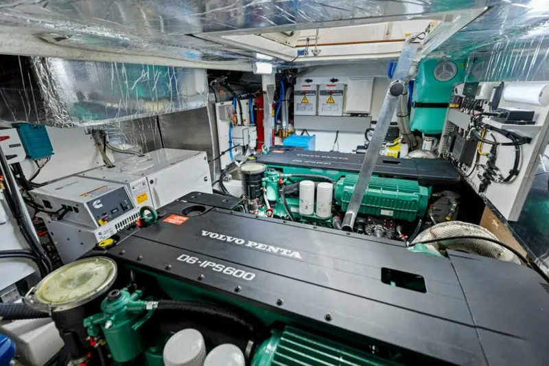 Slide: The Image of 2025 Prestige 460 Flybridge - Sistership - 5802332