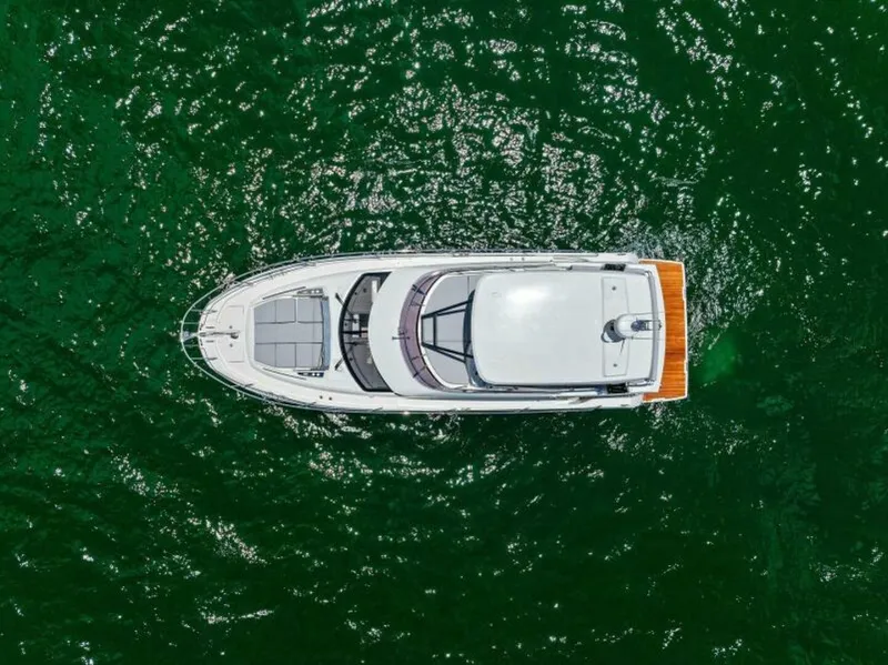 Slide: The Image of 2025 Prestige 460 Flybridge - Sistership - 5802348