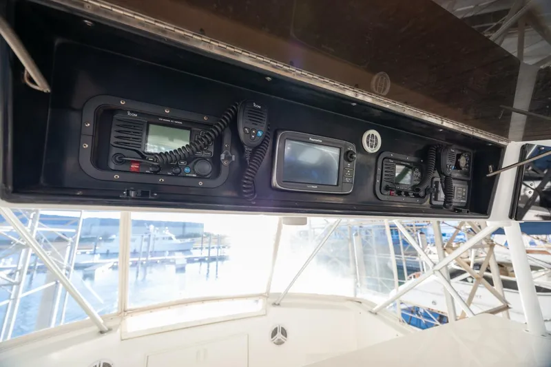 Slide: The Image of 1998 Viking 50 Convertible - 5803564