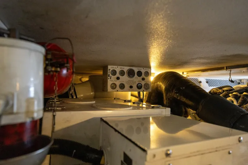 Slide: The Image of 1998 Viking 50 Convertible - 5803570