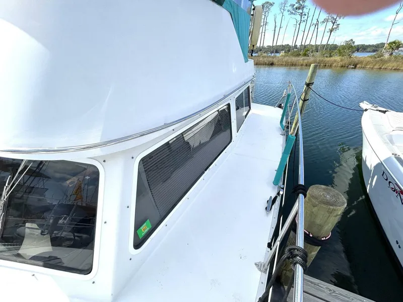 Slide: The Image of PDQ 34 Power Catamaran 2004 - 5803434