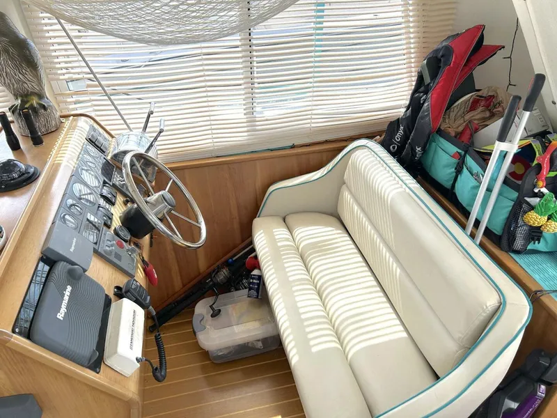 Slide: The Image of PDQ 34 Power Catamaran 2004 - 5803467