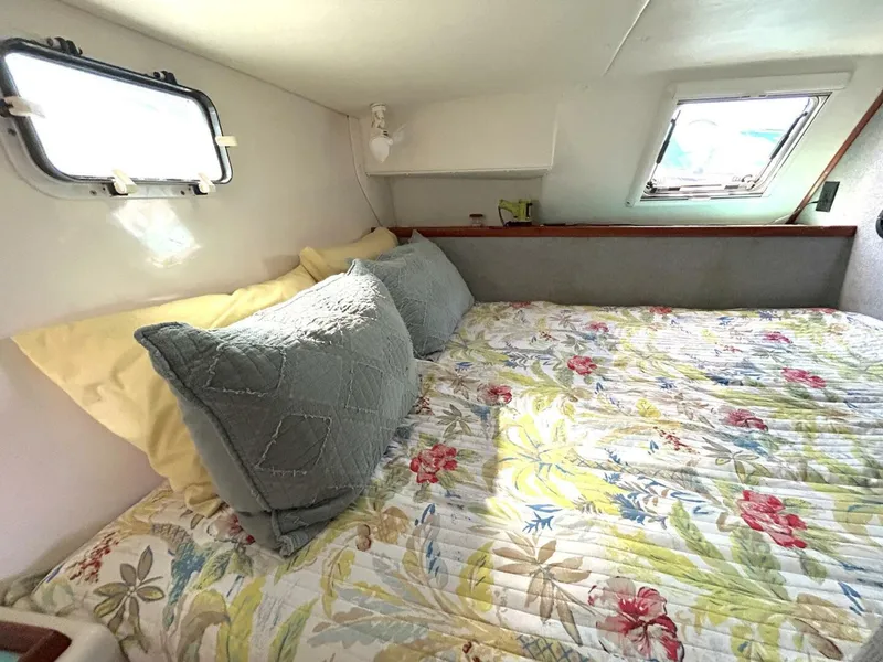 Slide: The Image of PDQ 34 Power Catamaran 2004 - 5803485