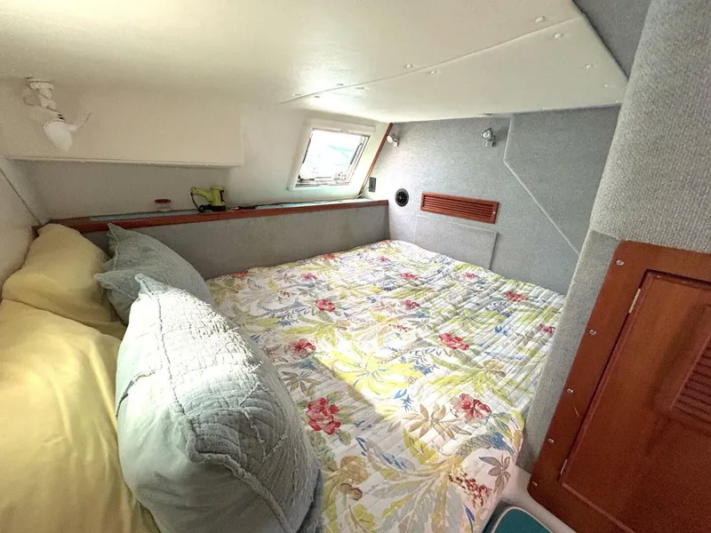 Slide: The Image of PDQ 34 Power Catamaran 2004 - 5803486