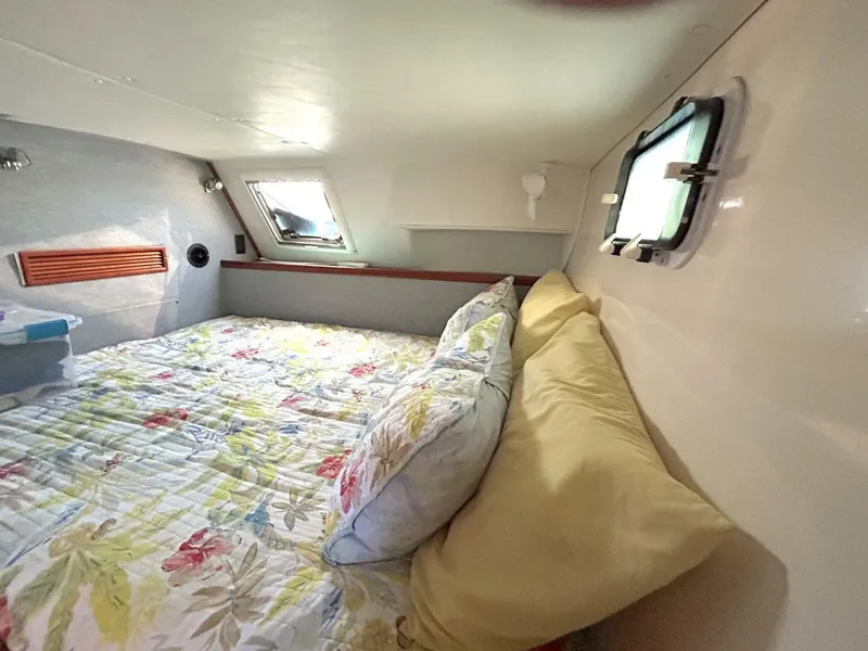 Slide: The Image of PDQ 34 Power Catamaran 2004 - 5803505