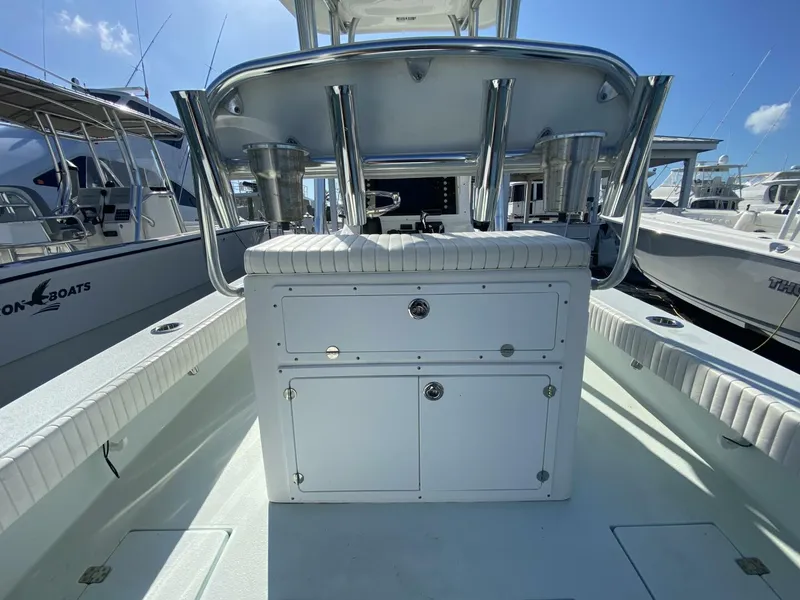 Slide: The Image of 2023 Dorado 25 SE - Cockpit - 5835737